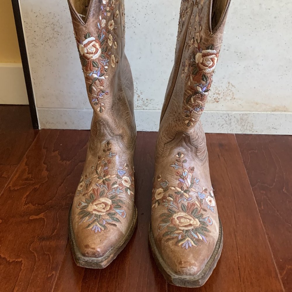 SHYANNE COWBOY BOOTS